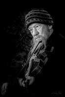 Fiddler B&W